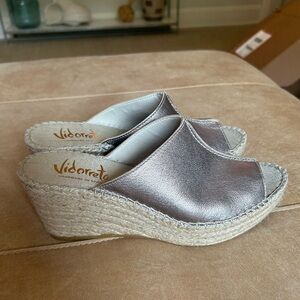 Champagne metallic platform wedges